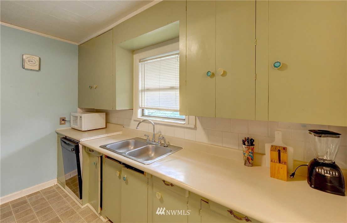 1020 Rockefeller Avenue Everett, WA 98201 - Photo 6 of 16 Gallery Image 6