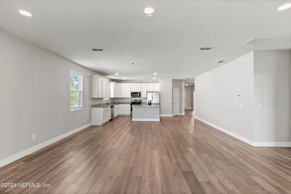 $2,250 | 4570 Creekside Bluff Street, Jacksonville, FL 32226