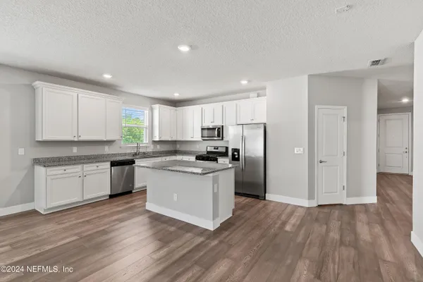 $2,250 | 4570 Creekside Bluff Street, Jacksonville, FL 32226