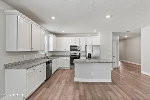 $2,250 | 4570 Creekside Bluff Street, Jacksonville, FL 32226