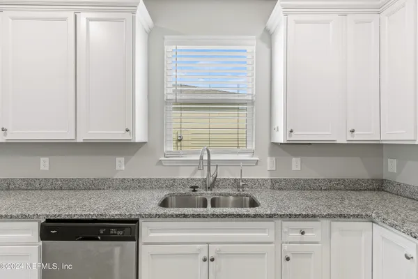 $2,250 | 4570 Creekside Bluff Street, Jacksonville, FL 32226