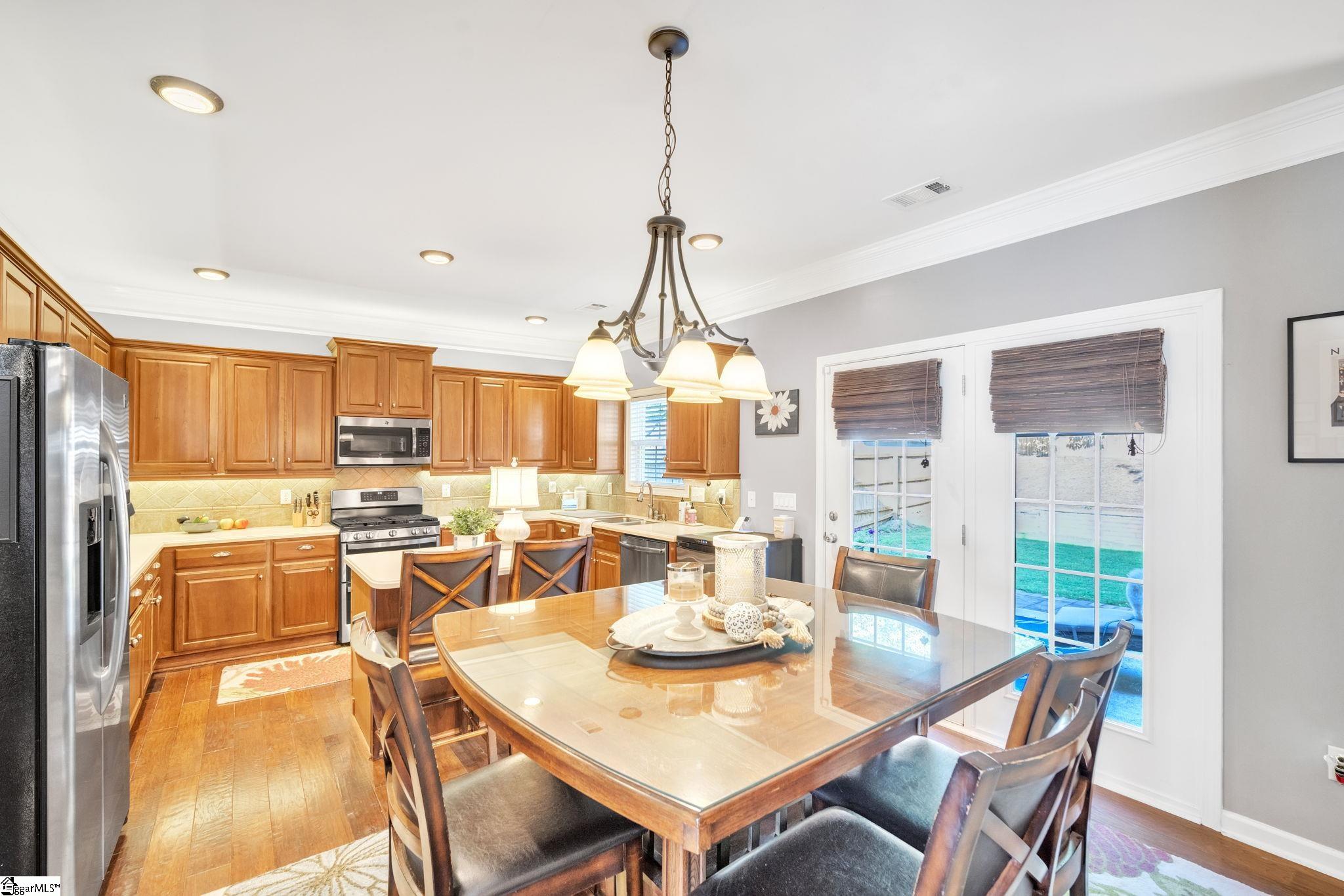 305 Rivanna Lane Greenville, SC 29607 - Photo 3 of 34