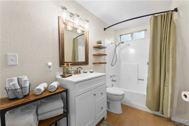 $375,000 | 156 Victoria Lane, Sugarloaf, CA 92386