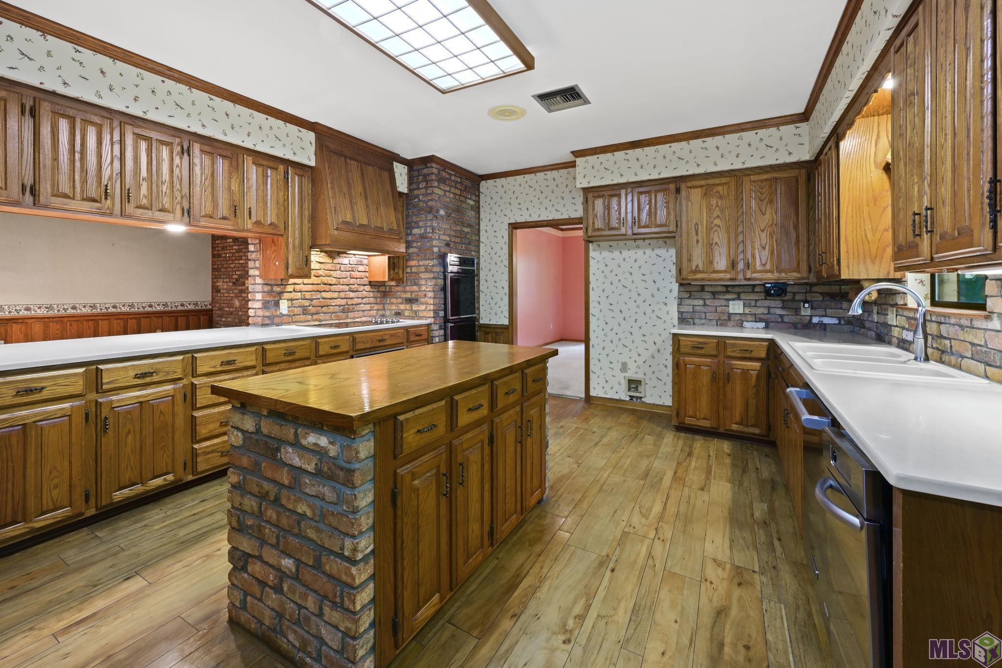 14220 Pinehurst Avenue Baton Rouge, LA 70817 - Photo 8 of 24