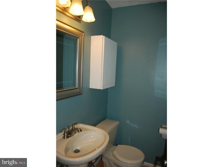 822 Hood Road Swarthmore, PA 19081 - Photo 22 of 25 Half Bath