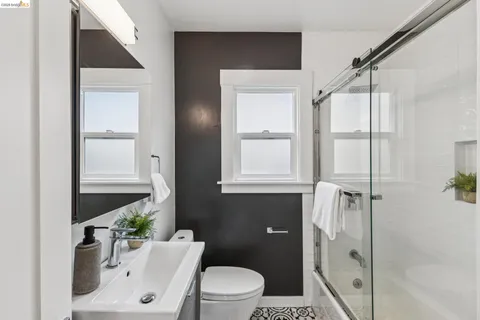 $849,000 | 3435 Dimond Avenue, Oakland, CA 94602