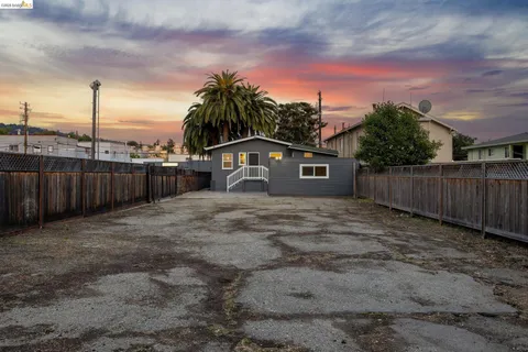 $849,000 | 3435 Dimond Avenue, Oakland, CA 94602