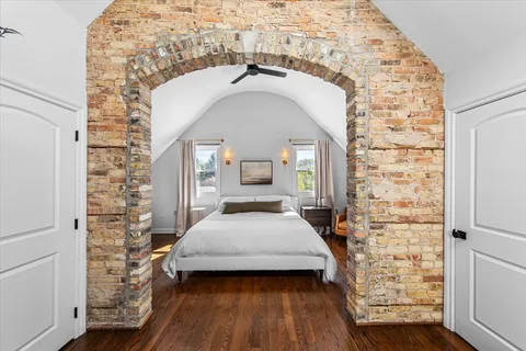 $1,349,000 | 1819 North Whipple Street, Chicago, IL 60647