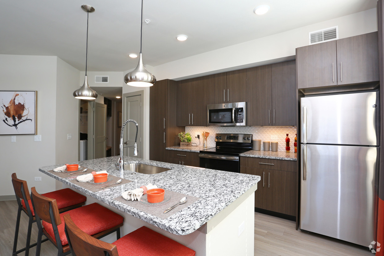 680 East Algonquin Road, Unit 1301 Schaumburg, IL 60173 - Photo 8 of 29