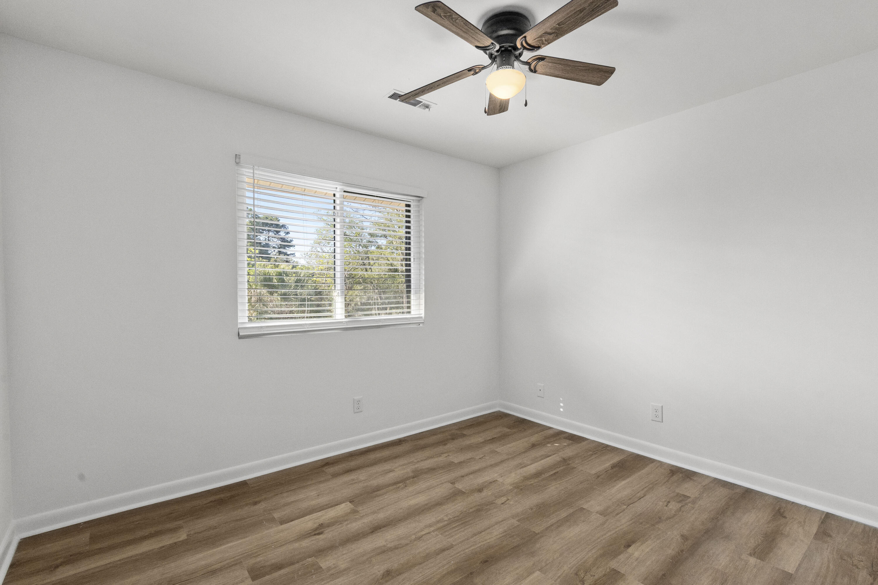 91 Ashley Hall Plantation Road, Unit 4 Charleston, SC 29407 - Photo 18 of 31 Interior