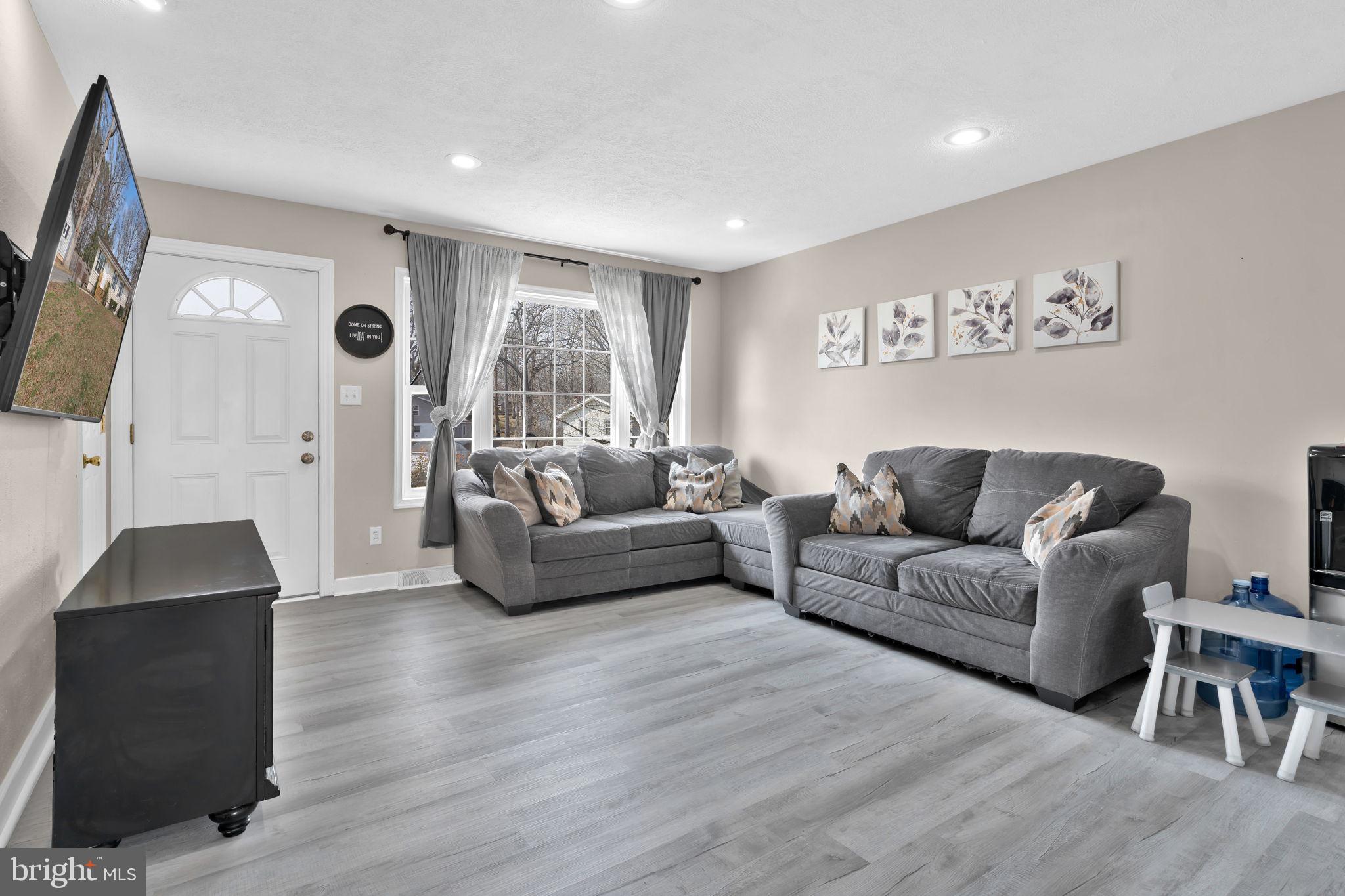 21996 Fox Ridge Road Lexington Park, MD 20653 - Photo 5 of 34