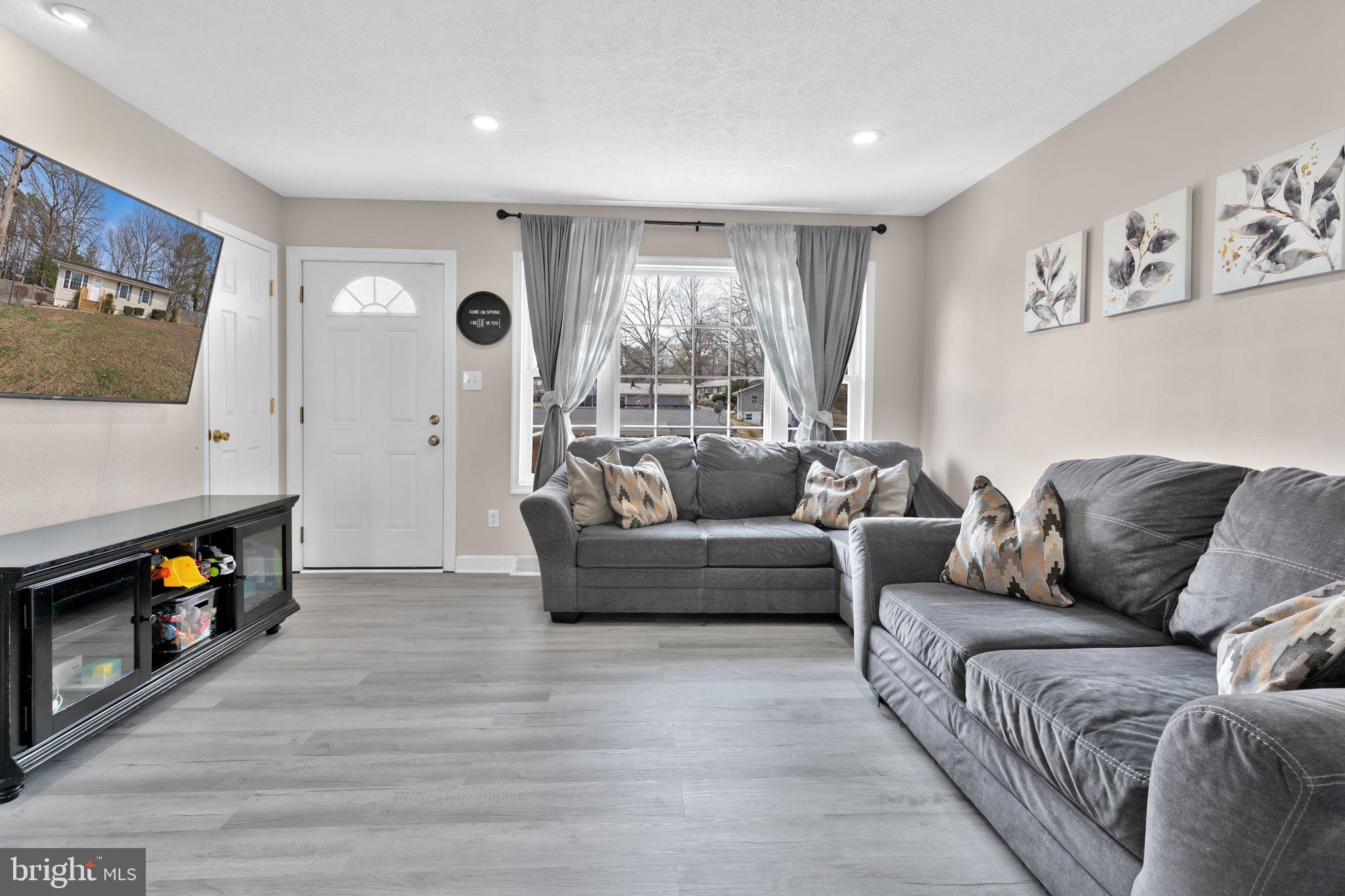 21996 Fox Ridge Road Lexington Park, MD 20653 - Photo 6 of 34