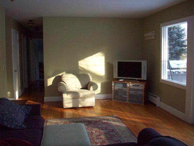 222 Luce Road Williamstown, MA 01267 - Photo 2 of 9 living1