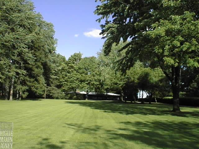 960 Lake Shore Road Grosse Pointe, MI 48236 - Photo 2 of 4 31264427-1.JPG