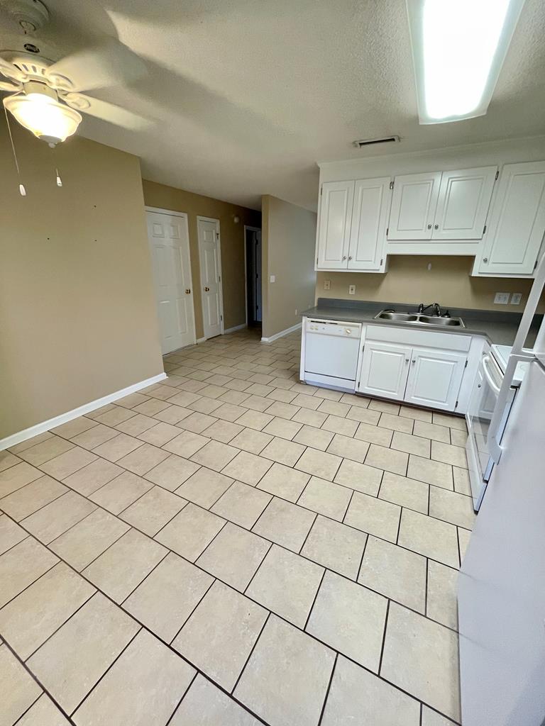 119 Smoke Rise Court Dothan, AL 36305 - Photo 12 of 26 Gallery Image 12
