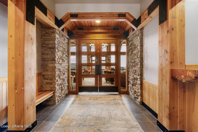 $900,000 | 124 Village Lane, Unit 108, Sandpoint, ID 83864