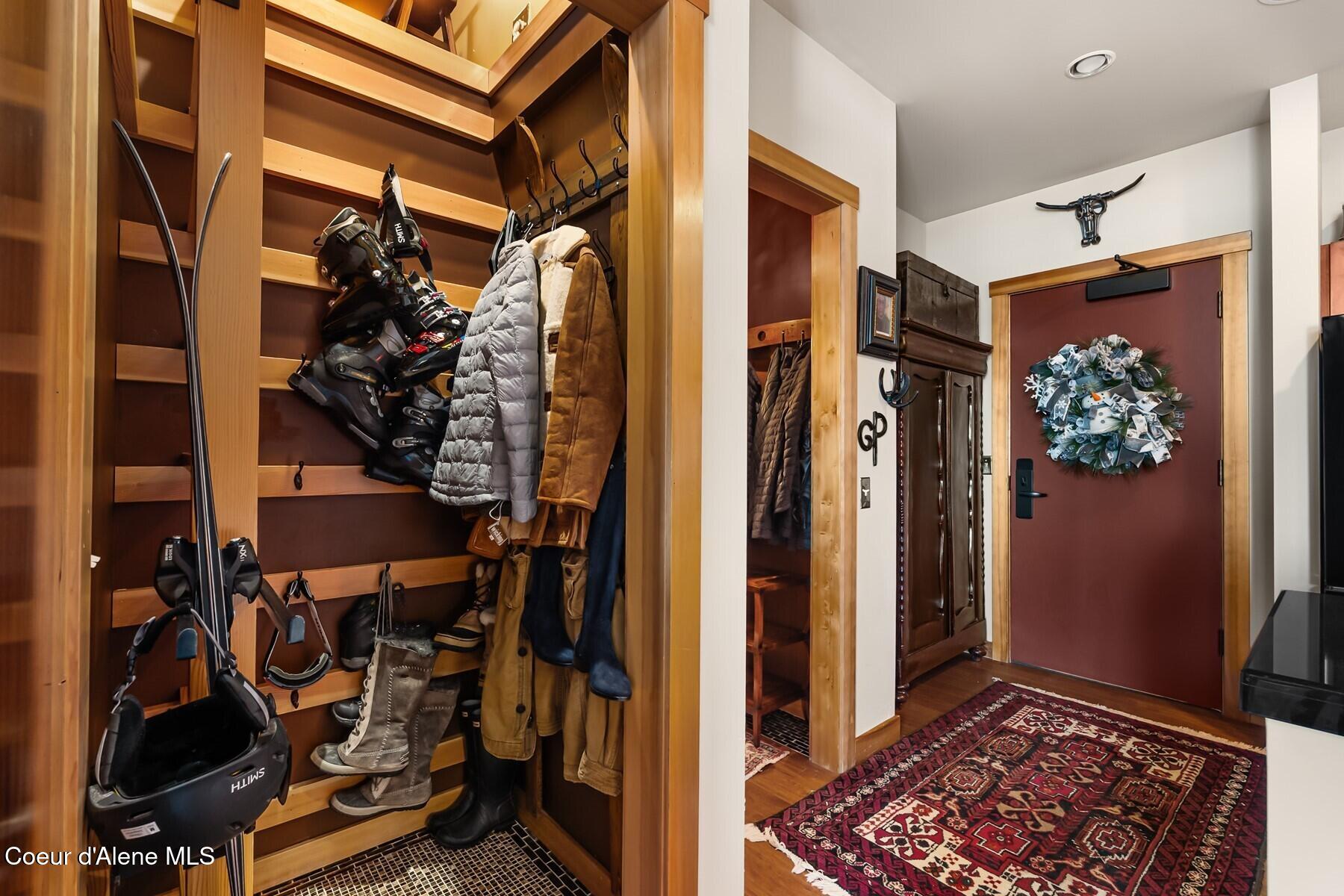 124 Village Lane, Unit 108 Sandpoint, ID 83864 - Photo 11 of 27 Entry