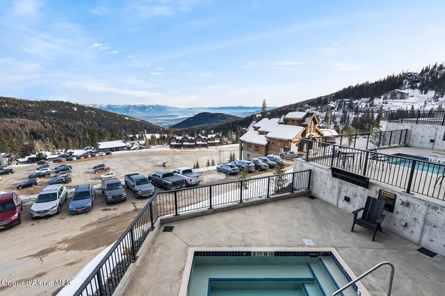 $900,000 | 124 Village Lane, Unit 108, Sandpoint, ID 83864