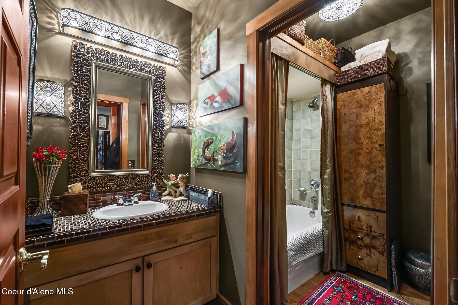 124 Village Lane, Unit 108 Sandpoint, ID 83864 - Photo 5 of 27 DSC07696