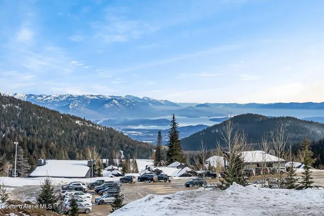 $900,000 | 124 Village Lane, Unit 108, Sandpoint, ID 83864