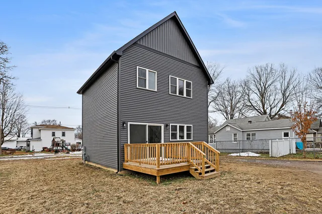 $298,500 | 102 North Mill Street, Dowagiac, MI 49047