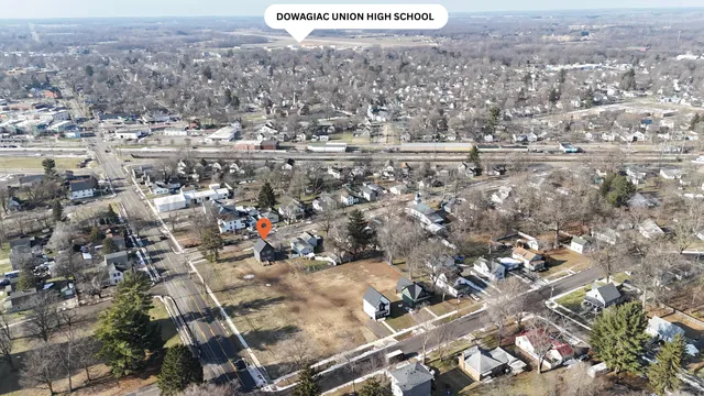 $298,500 | 102 North Mill Street, Dowagiac, MI 49047