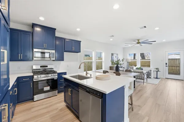 $249,900 | 528 North 4th Street, La Porte, TX 77571