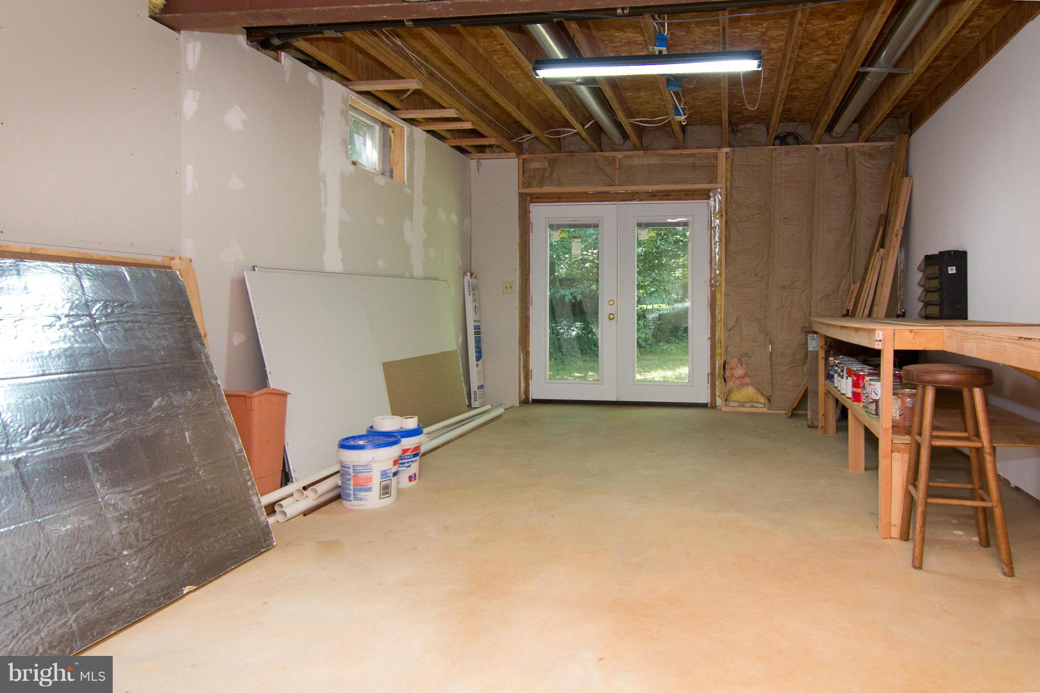 322 Kalorama Road Sykesville, MD 21784 - Photo 27 of 30 Large Separate Workshop w/ doors to back yard