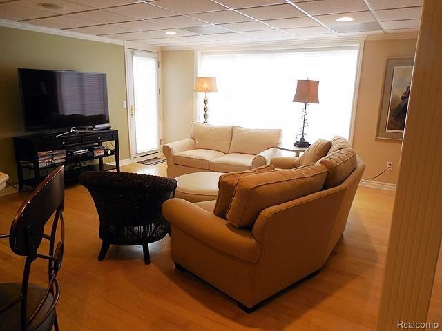 5055 Cloisters Boulevard Rochester, MI 48306 - Photo 24 of 29 CloistersLLLA, 5055.jpg