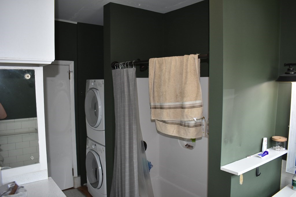 321 North Main Street Fall River, MA 02720 - Photo 27 of 38 a utility room with dryer and washer