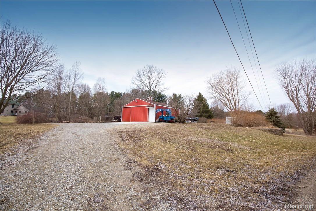 2411 Byron Road Howell, MI 48855 - Photo 23 of 26 23 2411 Byron.jpg