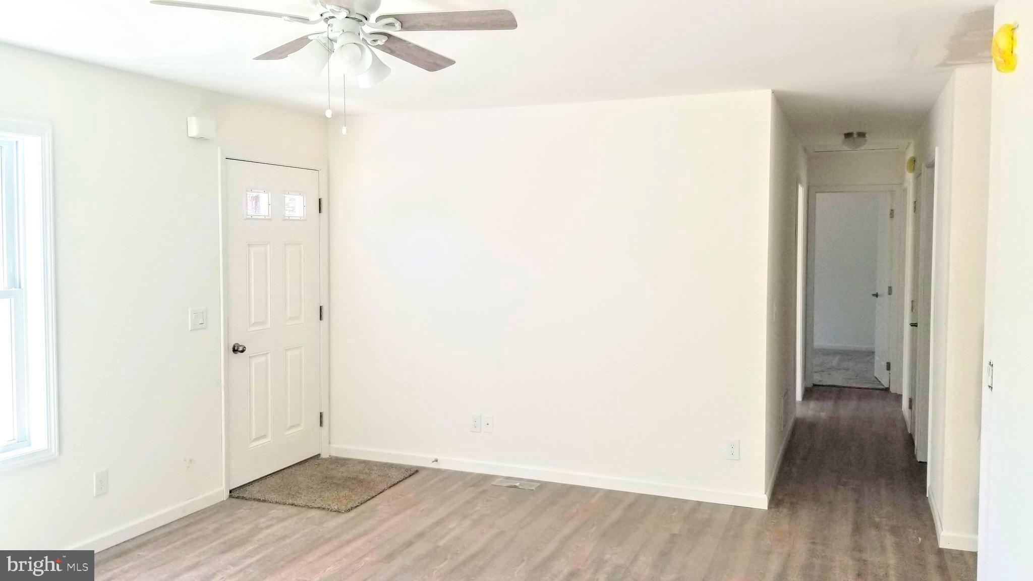 711 Jackson Road Newtonville, NJ 08346 - Photo 2 of 20 Living Room of spec house