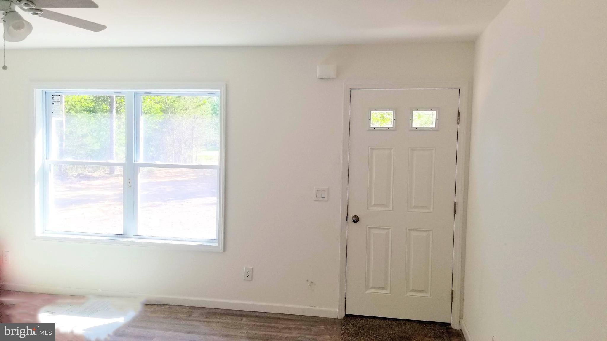 711 Jackson Road Newtonville, NJ 08346 - Photo 3 of 20 Living room of spec house