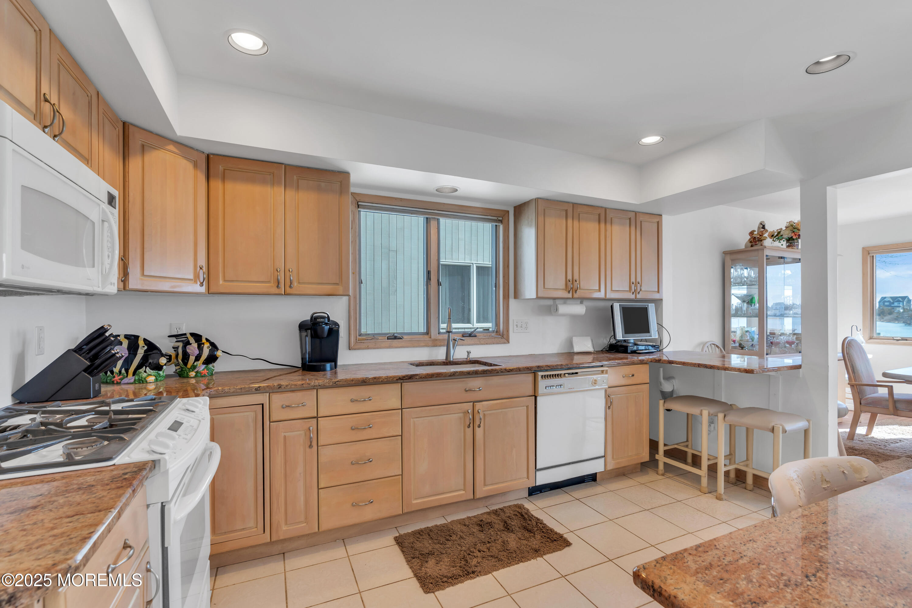 199 Pershing Boulevard Lavallette, NJ 08735 - Photo 7 of 35 027_dsc03591_278