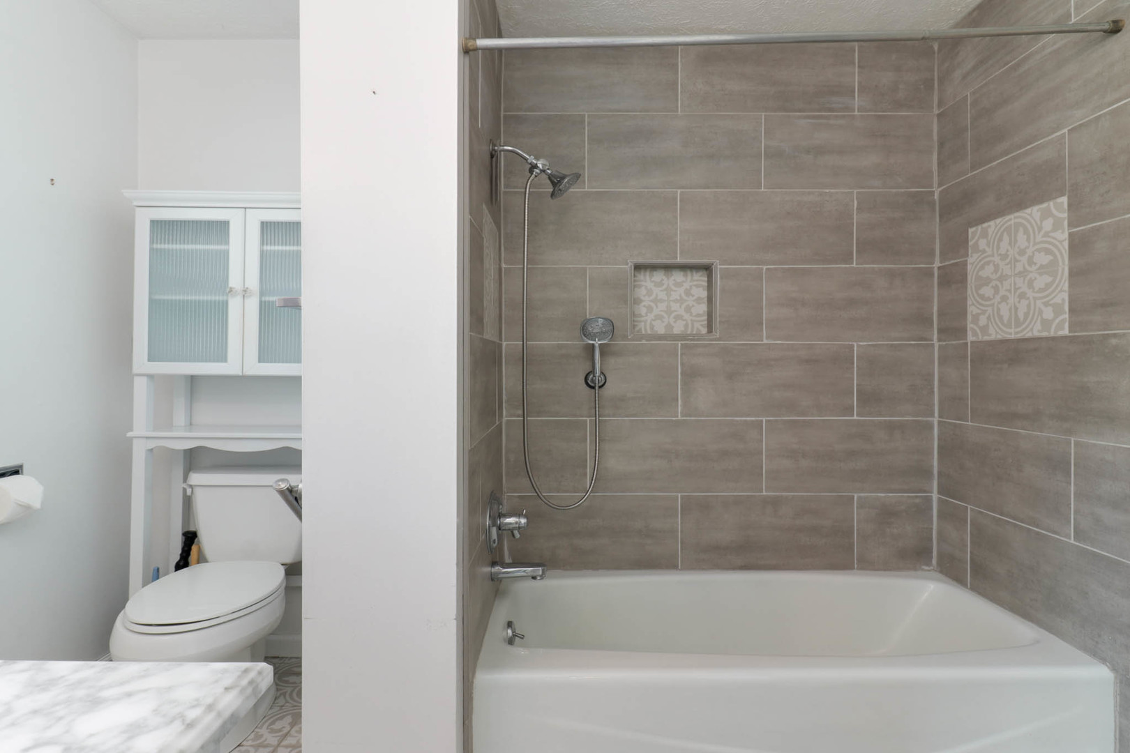 1402 North Hershey Road Bloomington, IL 61704 - Photo 17 of 43
