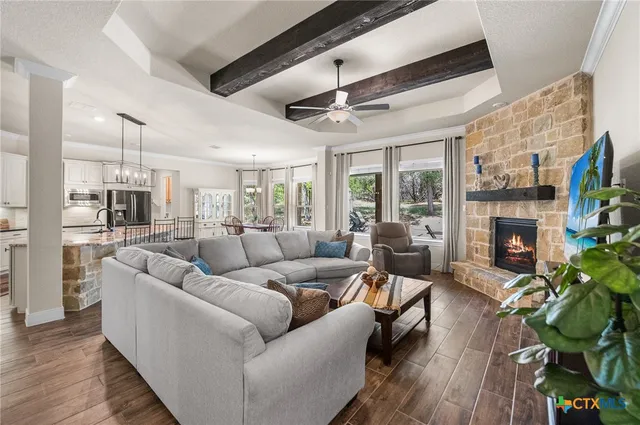 $800,000 | 663 Private Road 1712, Mico, TX 78056