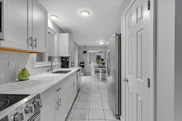 $3,000 | 27 Avery Road, Pocasset, MA 02559