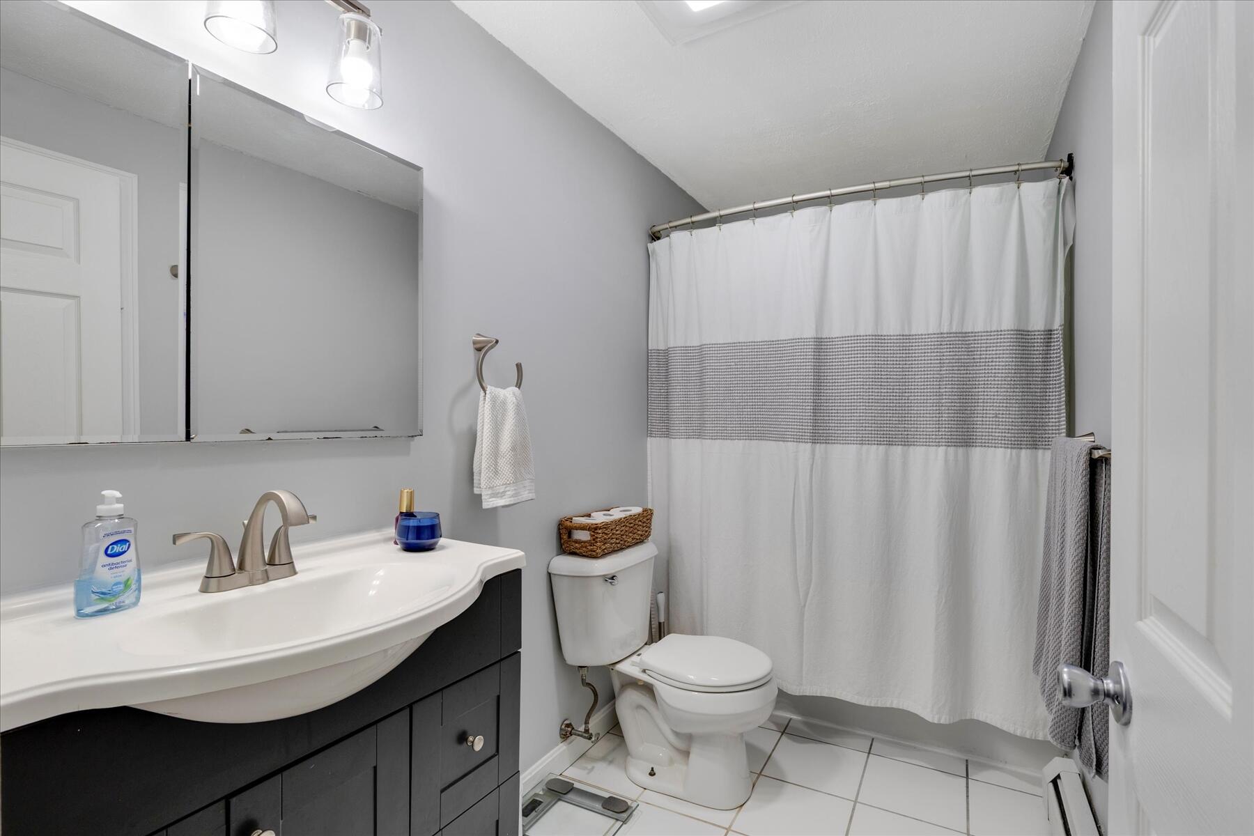 27 Avery Road Pocasset, MA 02559 - Photo 8 of 20 13-MG_9560-r(1)