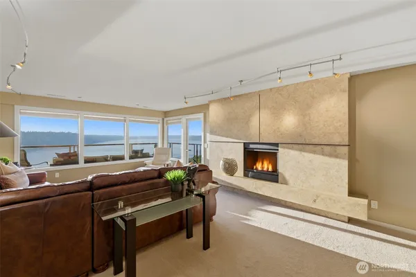 $1,170,000 | 3016 North Narrows Drive, Unit 418, Tacoma, WA 98407