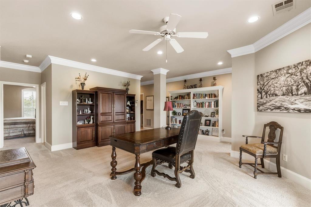 539 Ridge Point Drive Heath, TX 75126 - Photo 18 of 29 a view of a livingroom with furniture and a potted plant