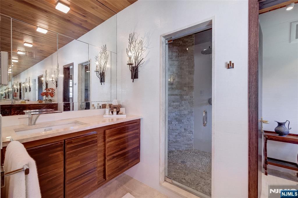 28 Rockleigh Road Rockleigh, NJ 07647 - Photo 24 of 39