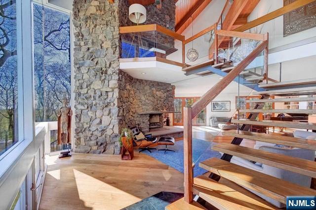 28 Rockleigh Road Rockleigh, NJ 07647 - Photo 3 of 39