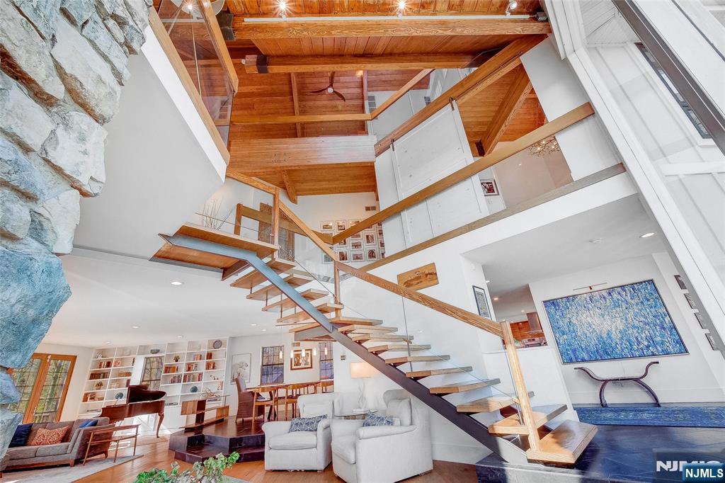 28 Rockleigh Road Rockleigh, NJ 07647 - Photo 6 of 39