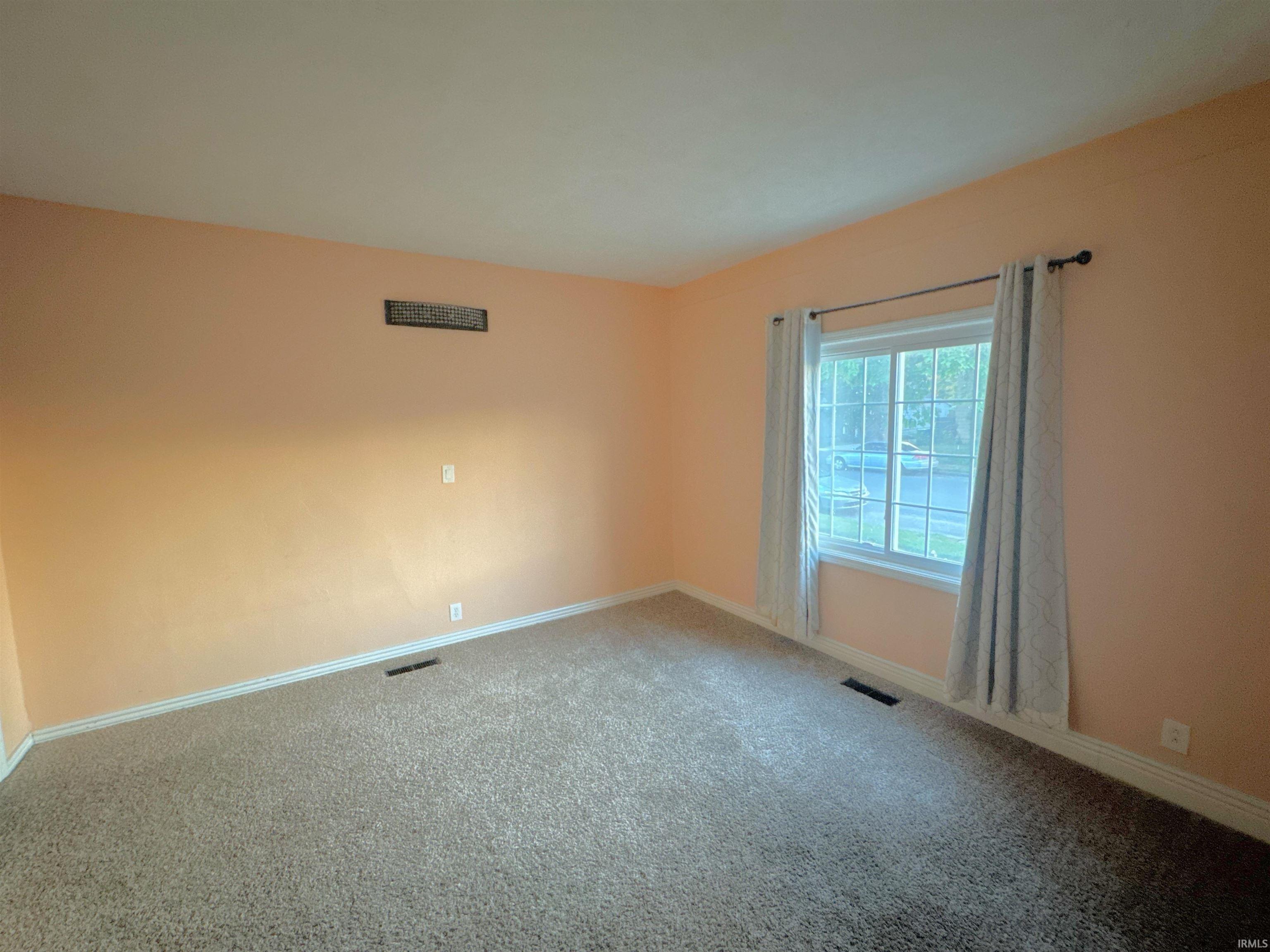 808 19th Street Logansport, IN 46947 - Photo 4 of 21