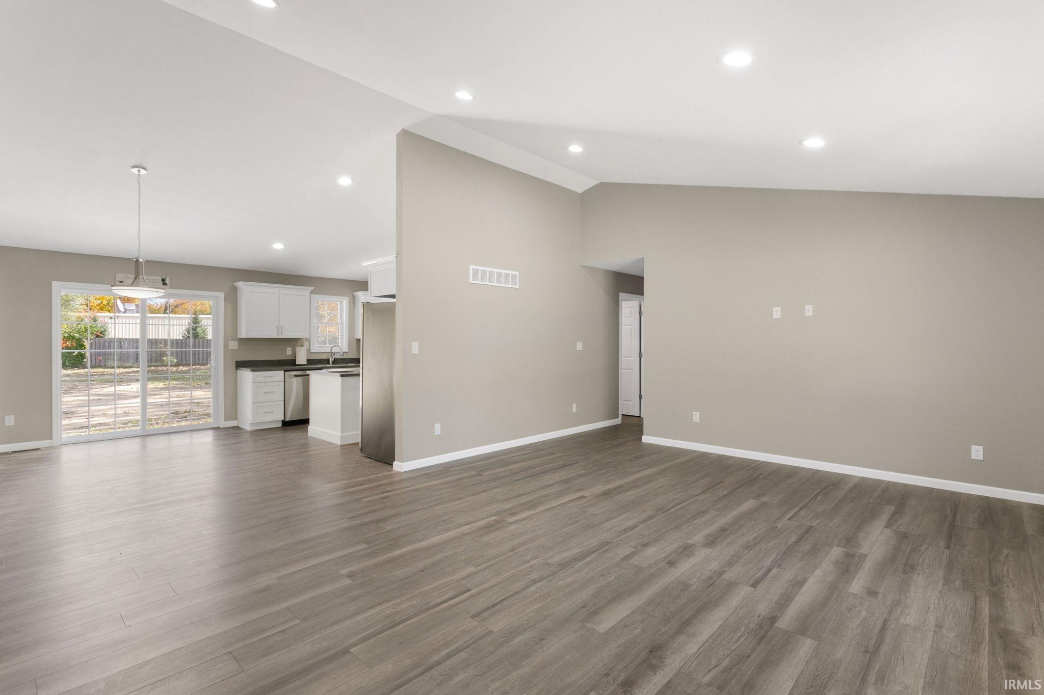 55562 Bittersweet Road Mishawaka, IN 46545 - Photo 6 of 30