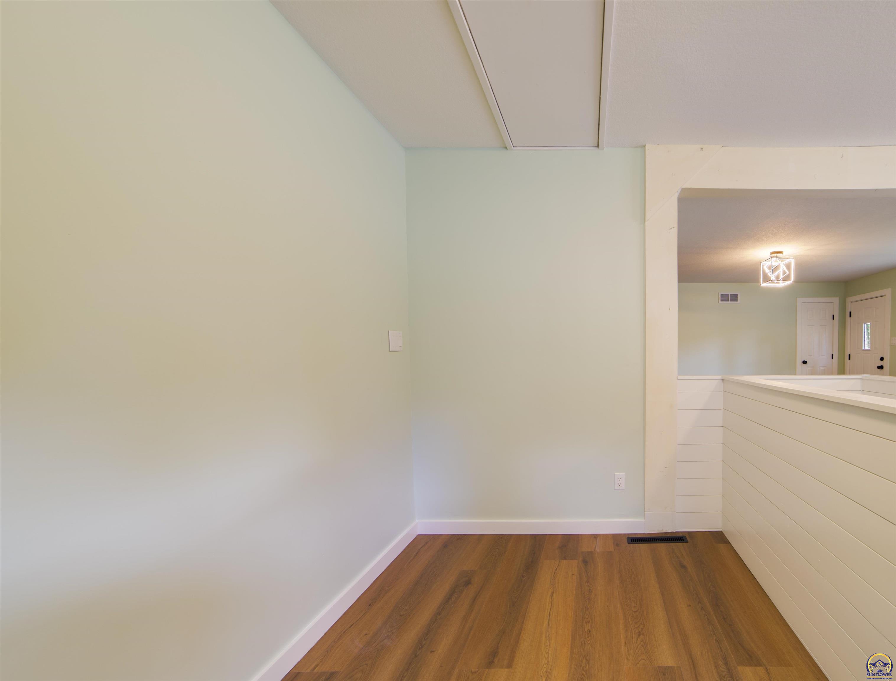 604 Maple Street Wamego, KS 66547 - Photo 6 of 26