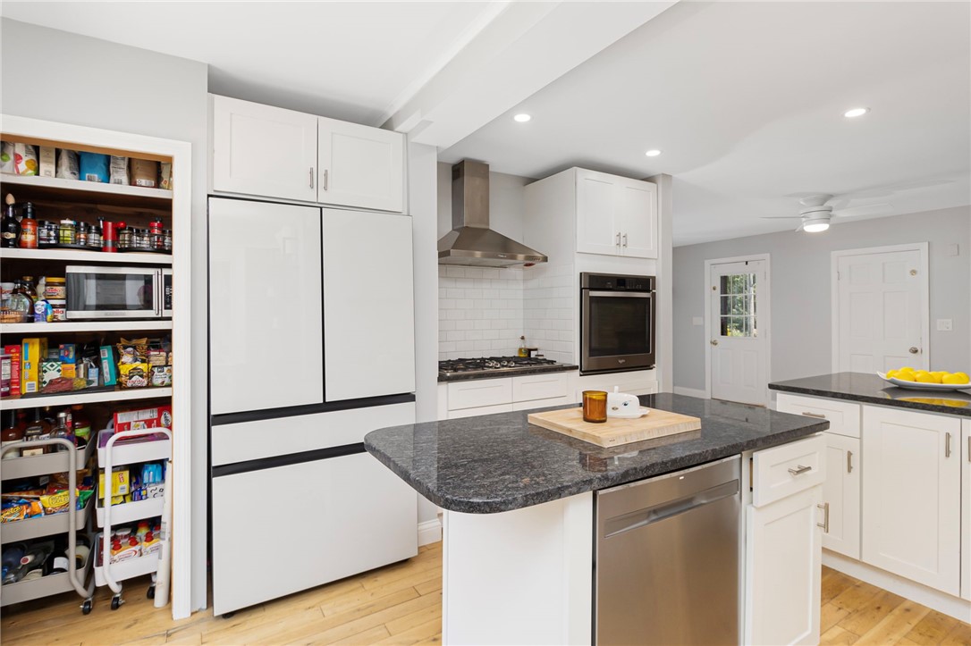 248 New Meadow Road Barrington, RI 02806 - Photo 6 of 39 Gallery Image 6