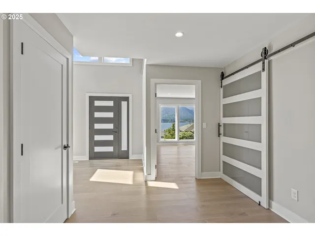 $929,000 | 243 Northeast Hemingway Drive, Stevenson, WA 98648