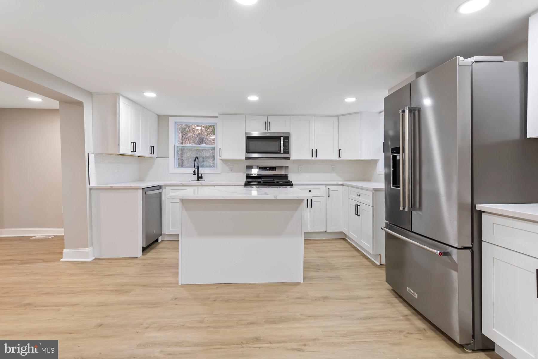 4810 Old Swimming Pool Road Frederick, MD 21703 - Photo 13 of 40 Kitchen