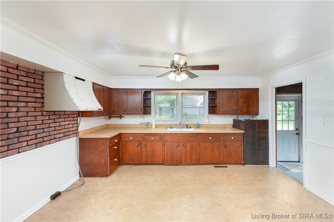 1012 South Riley Drive Scottsburg, IN 47170 - Photo 11 of 20